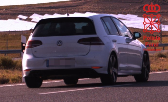 Vehículo que circulaba a 211 km/h en la AP-68.