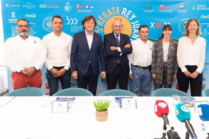Manuel Villaverde, Daniel Arosa, José Ramón Lete, José Manuel Blanco, Pedro Campos, Ana Laura Iglesias y M del Carmen Fernández en la presentación de la 5 Regata Rey Juan Carlos I El Corte Inglés Máster