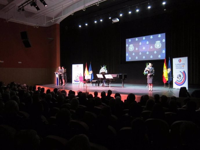 Entrega de premios de la Policía Nacional a periodistas y a los Valores Humanos en Logroño