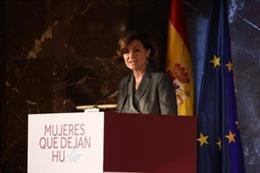 La vicepresidenta del Gobierno, Carmen Calvo, en los premios FEDEPE