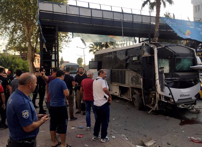 Registrado un atentado con bomba contra un autobús con policías en el sur de Tur