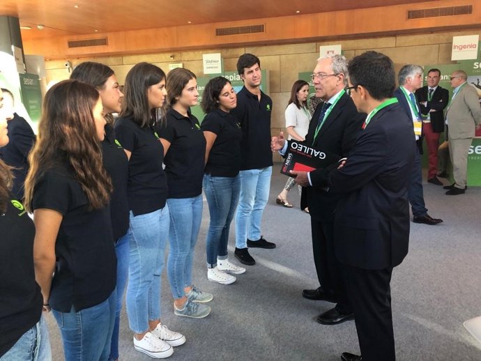 El consejero de Economía, Conocimiento, Empresas y Universidad, Rogelio Velasco, asiste al acto de inauguración del foro Sedian Day sobre ciberseguridad.