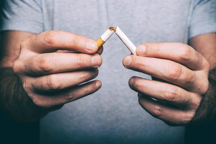 Hasta un 66% de los fumadores intenta dejar de fumar dos veces antes de consegui