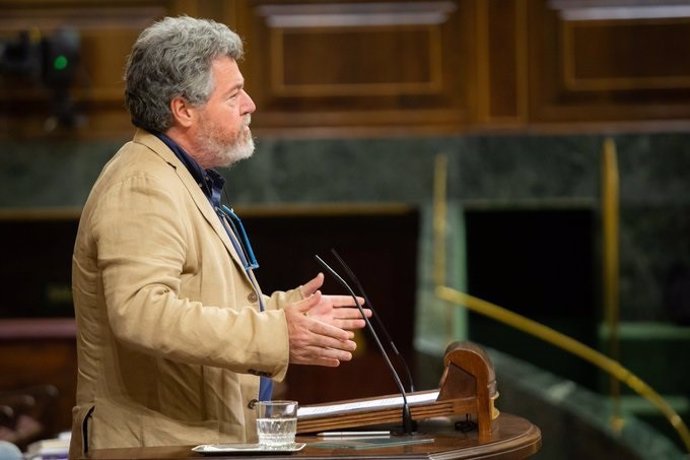 El diputado de Equo Juantxo López de Uralde en una de sus intervenciones en el Congreso