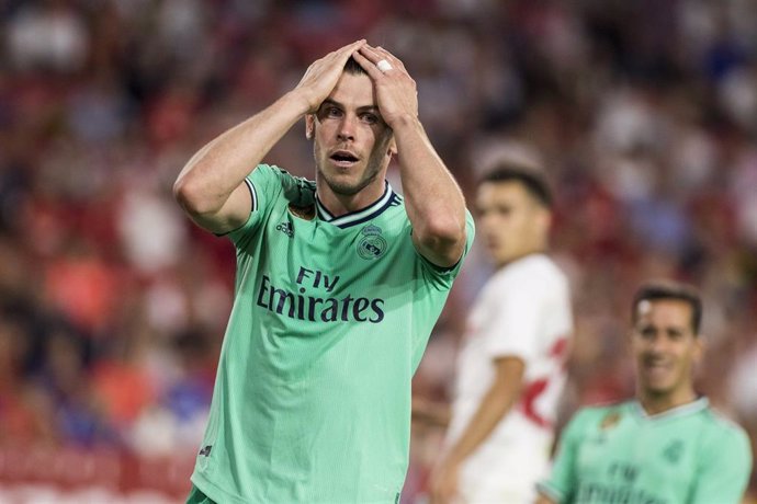 Gareth Bale se lamenta tras una acción en el Sevilla-Real Madrid de LaLiga Santander 2019-2020