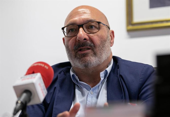 El portavoz de Vox en el Parlamento andaluz, Alejandro Hernández, en una imagen de archivo.