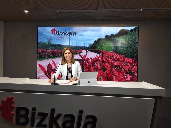 La portavoz de la Diputación foral de Bizkaia, Elena Unzueta, en la rueda de prensa tras el Consejo de Gobierno.