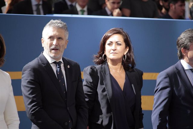 El ministro del Interior en funciones, Fernando Grande- Marlaska y la presidenta del Gobierno de la Rioja, Concha Andreu, durante los actos celebrados por el Día de la Policía, en Logroño (España), a 25 de septiembre de 2019.