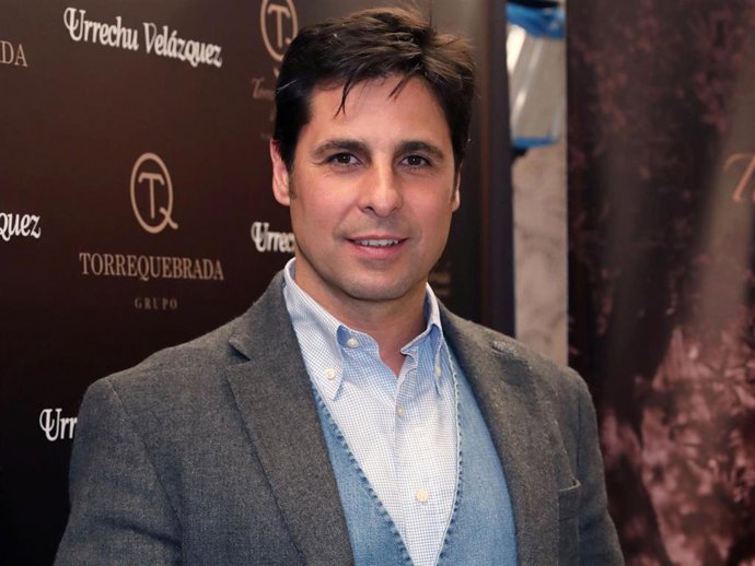 Francisco Rivera intervino ayer por la tarde en Sálvame durante un acto promocional en la capital madrileña. El diestro mantuvo una conversación en directo desde el plató con Carlota Corredera y no dudó en pronunciarse sobre la relación entre su mujer, 