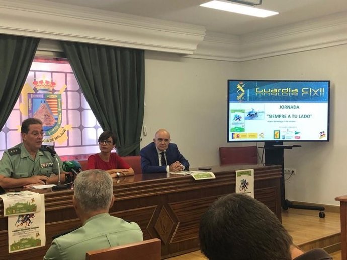 Presentación de la quinta carrera popular de la Guardia Civil de Málaga a beneficio de Bancosol.