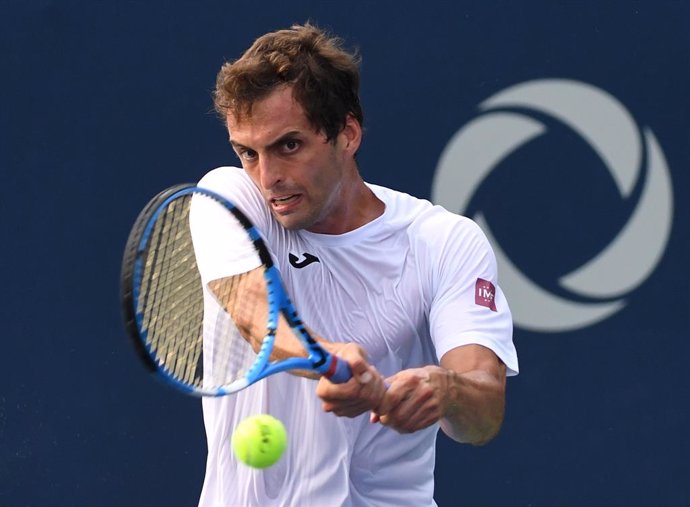 Tenis.- El tenista español Albert Ramos supera su estreno en el torneo de Zhuhai