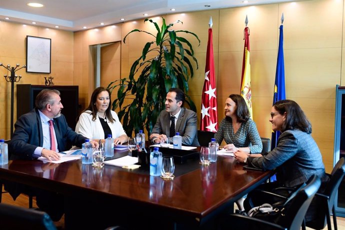 Representantes de la AVT se reúnen con el vicepresidente del Gobierno de la Comunidad de Madrid, Ignacio Aguado