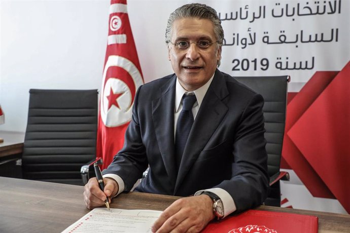 02 August 2019, Tunisia, Tunis: Tunisian media magnate and presidential hopeful Nabil Karoui submits his candidacy at the Tunisia Electoral Commission ahead of the 2019 Tunisian presidential election, scheduled to take place on 15 September 2019. The el