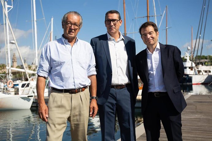 El el presidente del Salón Naútico, Luis Conde; el director, Jordi Freixas  y el secretario general de ANEN, Carlos Sanlorenzo en la presentación del Salón Naútico en Port Vell, en Barcelona, a 26 de septiembre de 2019.