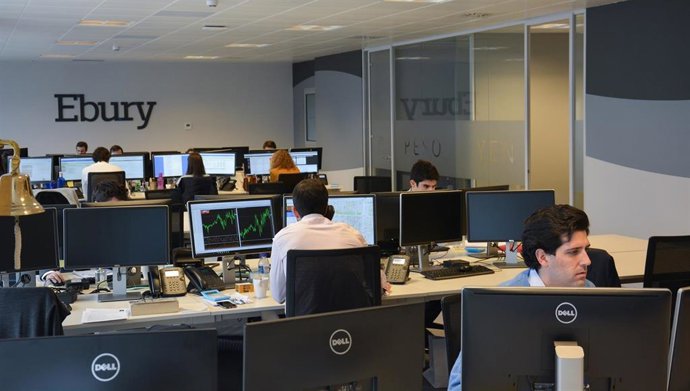    Ebury, fintech especializada en pagos internacionales e intercambio de divisas, realizó transacciones por valor de 6.000 millones de euros al cierre de su ejercicio fiscal, finalizado en abril, lo que supone un incremento del 20% en relación el con e