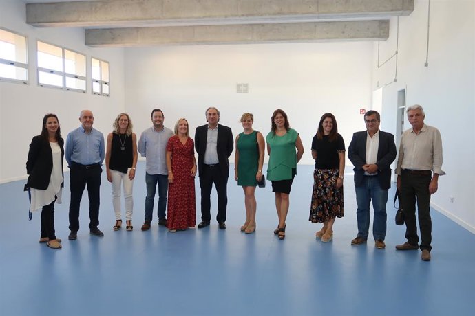 El conseller d'Educació, Universitat i Investigació, Martí March, visita el nou gimns del CEIP Nova Cabana