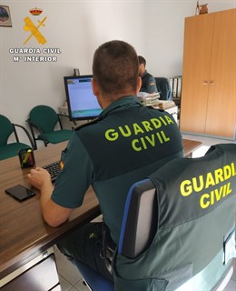 Detenido un joven en la Comarca del Alto Gállego (Huesca) por coacción a siete mujeres a través de Internet.