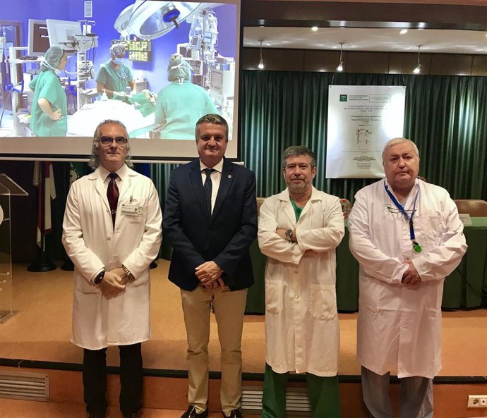 [Grupoalmeria] [L Comunicacion.Almeria.Dgob] Np Y Foto Torrecárdenas Realiza Por Primera Vez En Andalucía Una Intervención A Dos Bebés Que Nacieron Sin Esófago