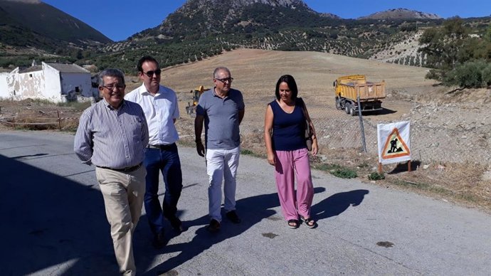 Trabajos de limpieza del arroyo Quejigo