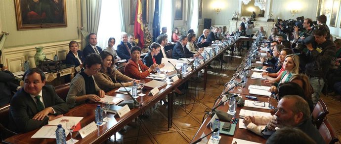 Vista general de la Conferencia para asuntos relacionados con la Unión Europea (CARUE), que ha estado presidida por la vicepresidenta del Gobierno en funciones, Carmen Calvo, y en la que han intervenido el ministro de Política Territorial y Función Públ