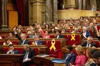 La CUP abandona el ple després de l'empresonament de set CDR: "Ja tenim 16 presos polítics"