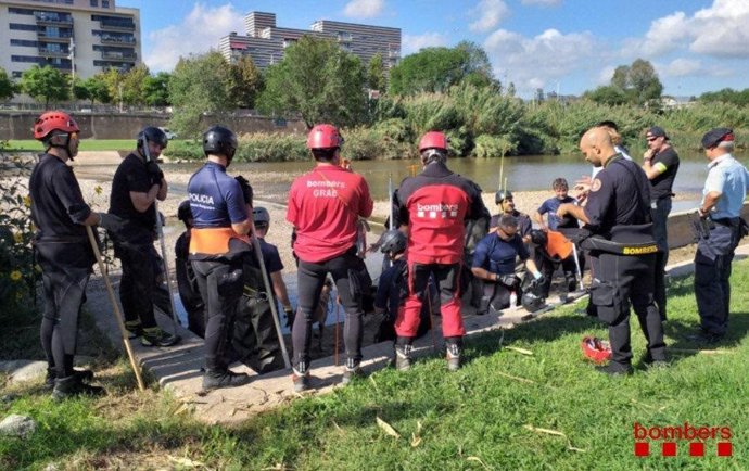 Recerca del nadó desaparegut al riu Bess de Barcelona