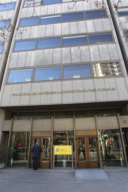  Ministerio de Hacienda y Administraciónes Públicas