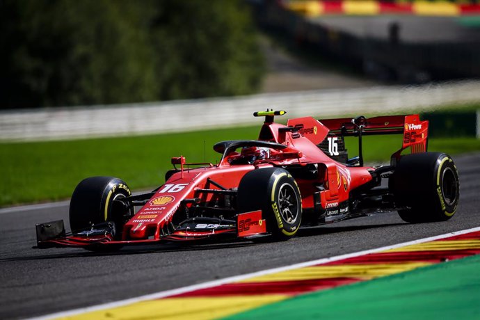 Fórmula 1/GP Rusia.- Leclerc (Ferrari) empieza fuerte en Sochi con Sainz a las p