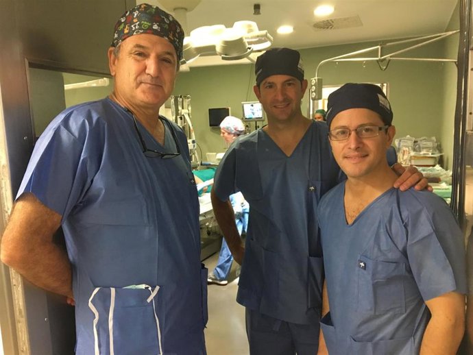 Especialistas del servicio de Otorrinolaringología y Cirugía de Cabeza y Cuello del Hospital Universitario Virgen del Rocío