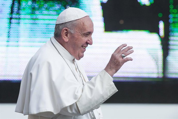 September 25, 2019 - Vatican: Pope Francis greets the faithful as he arrives to leads his weekly general audience in Saint Peter's Square, at the Vatican. (Massimigliano Migliorato/CPP/Contacto)