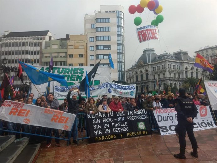 Manifestación antimonárquica en la pasada edición de los Premiso Princesa de Asturias. 