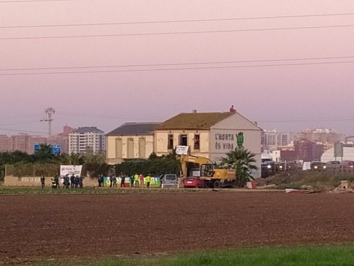 Derribo del Forn de la Barraca