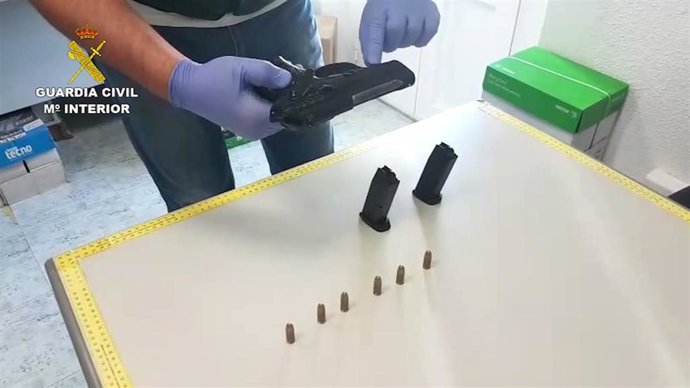 Detenidas 20 personas relacionadas con el edificio ocupado incendiado en Mutxamel