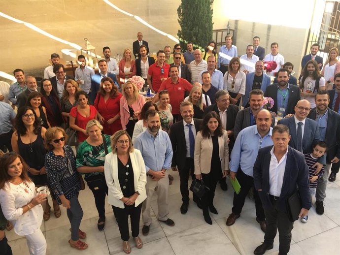 Participantes en la jornada 'Encuentros Bitácoras' de la Diputación de Sevilla