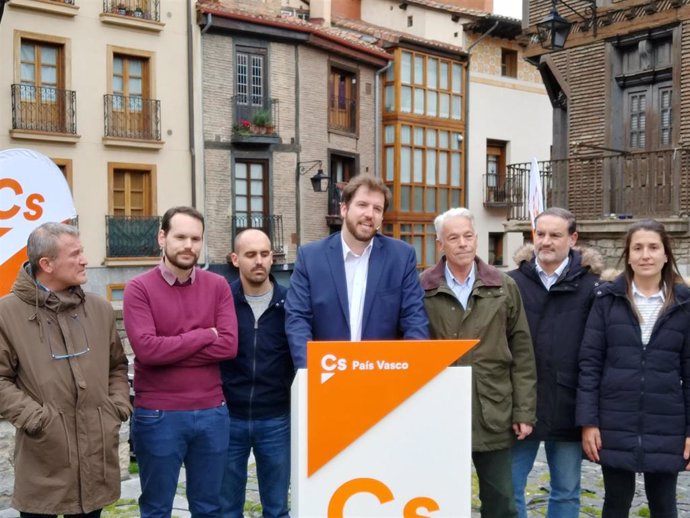 Luis Gordillo, en el cierre de campaña en Vitoria