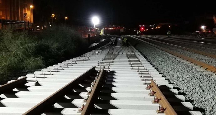 Imagen de vías del tren,. Ferroarril, ADIF
