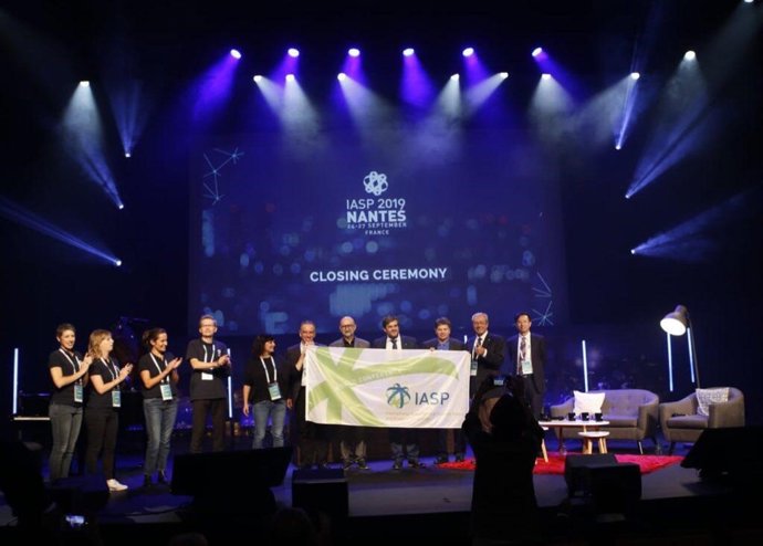 El Parque Científico y Tecnológico Cartuja (PCT Cartuja) recibe en Nantes la bandera de la Asociación de Parques Tecnológicos y Espacios de Innovación (IASP) para la celebración de la 37 edición de su conferencia internacional.