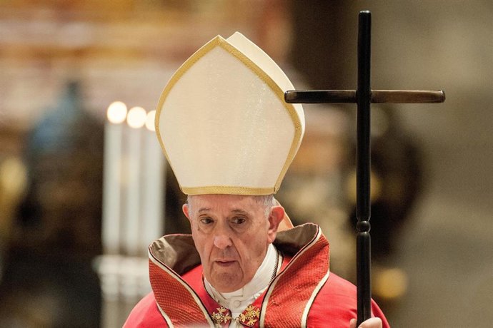September 27, 2019 - Vatican: Pope Francis celebrates the rite of the Last Commendatio and Valedictio at the funeral of Card. William Joseph Levada (1936-2019) at the Altar of the Chair of St. Peter's Basilica in the Vatican. (CPP/CONTACTO)