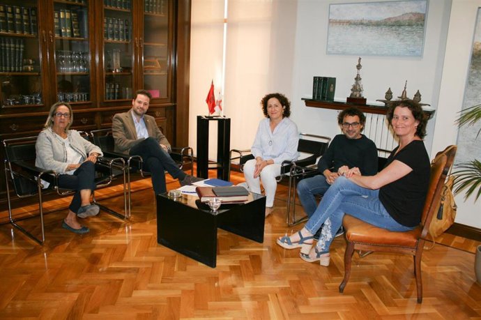 Anichu Agüero, Alejandro Toquero, la consejera Carmen Maeztu, Txema Mauleón e Inés Francés