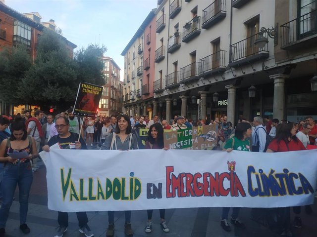 Cabecera de la manifestación para denunciar el calentamiento global del planeta y urgir soluciones.
