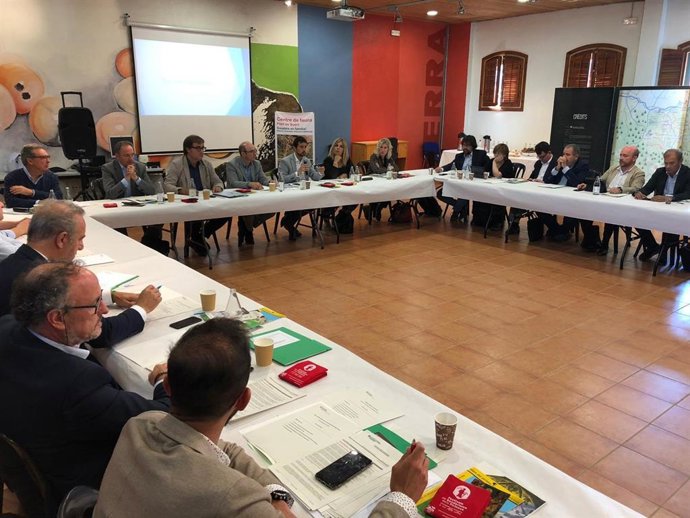 El conseller Dami Calvet en la Mesa de estaciones de montaña