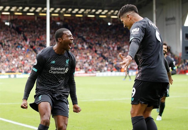 Georginio Wijnaldum celebra un gol con el Liverpool.