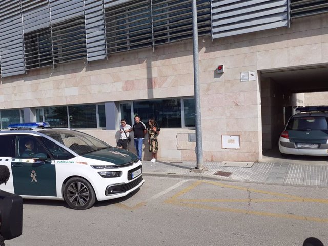 Málaga.- Tribunales.- Trasladan al juzgado al novio de Dana Leonte, detenido por la desaparición de la joven en Arenas