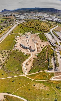 Imagen aérea del Museo del Sitio de los Dólmenes de Antequera, en obras y que prevé abrir sus puertas a finales de 2020