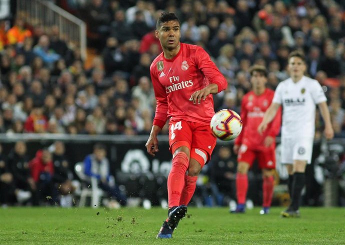 Casemiro durante el Valencia-Real Madrid