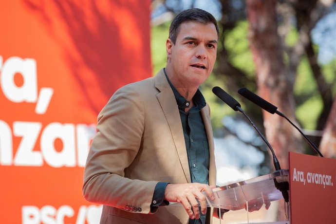 El president del Govern en funcions, Pedro Sánchez, intervé en l'acte polític de la Festa de la Rosa del PSC, a Gav