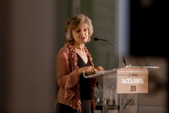 La ministra de Sanidad, María Luisa Carcedo, asiste a la gala de entrega de los Premios Gaceta Dental en el Hotel Westin Palace de Madrid el 12 de septiembre de 2019.