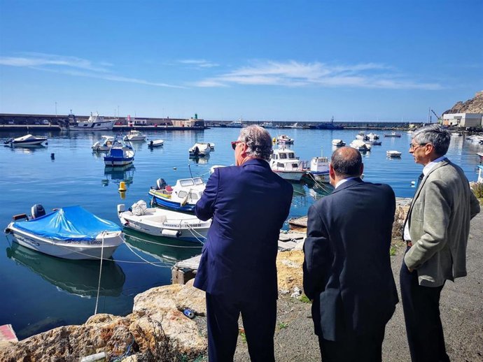 Fondeadero actual del puerto pesquero de Almería