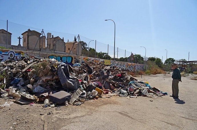 Acumulación de 'basuraleza'.