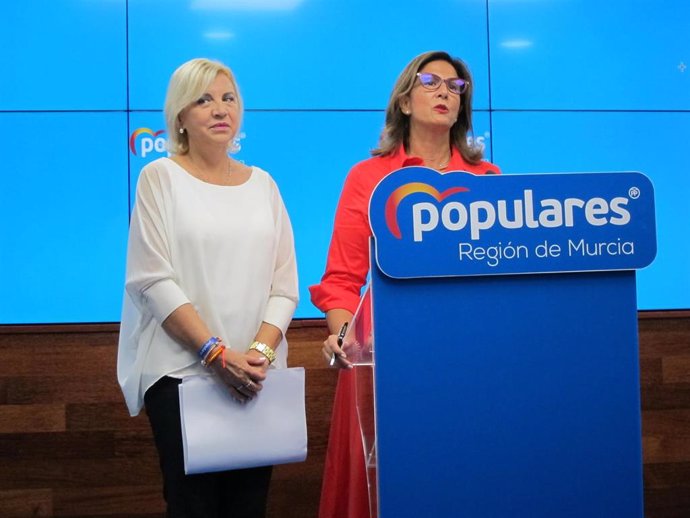 La diputada nacional del PP, Isabel Borrego y la senadora, Violante Tomás